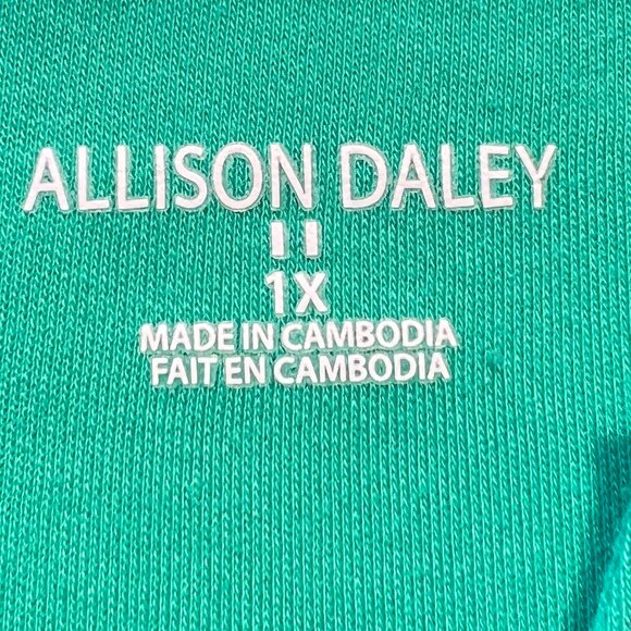 💚Allison Daley Green Embroidered Top Size 1X Elegant & Easygoing - Picture 3 of 6